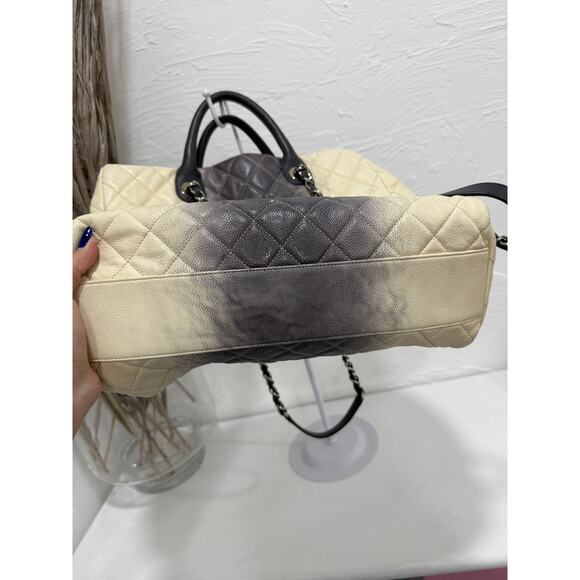 Chanel Caviar Leather Ombre Quilted Shiva Large Shopping Tote Beige/Grey - Picture 4 of 4